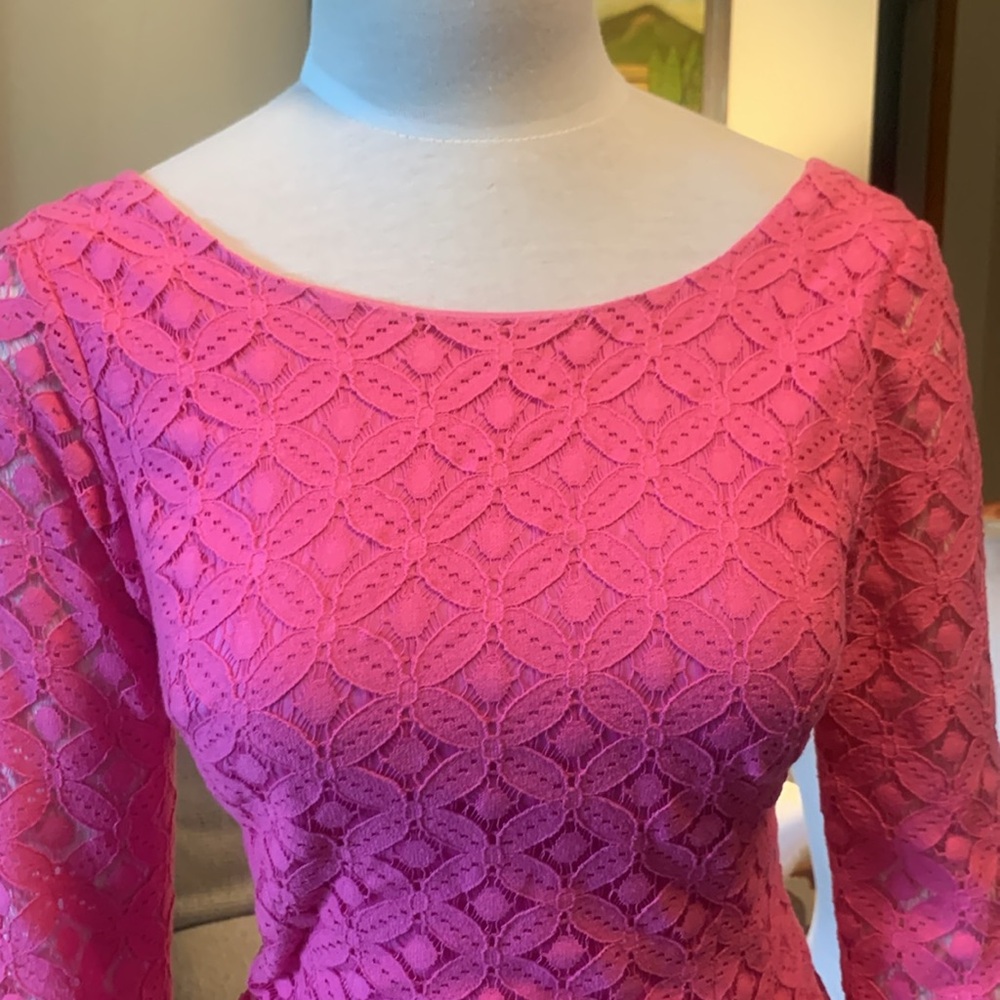 LILLY PULITZER FUCHSIA BARBIE PINK LACE DRESS - Picture 4 of 13